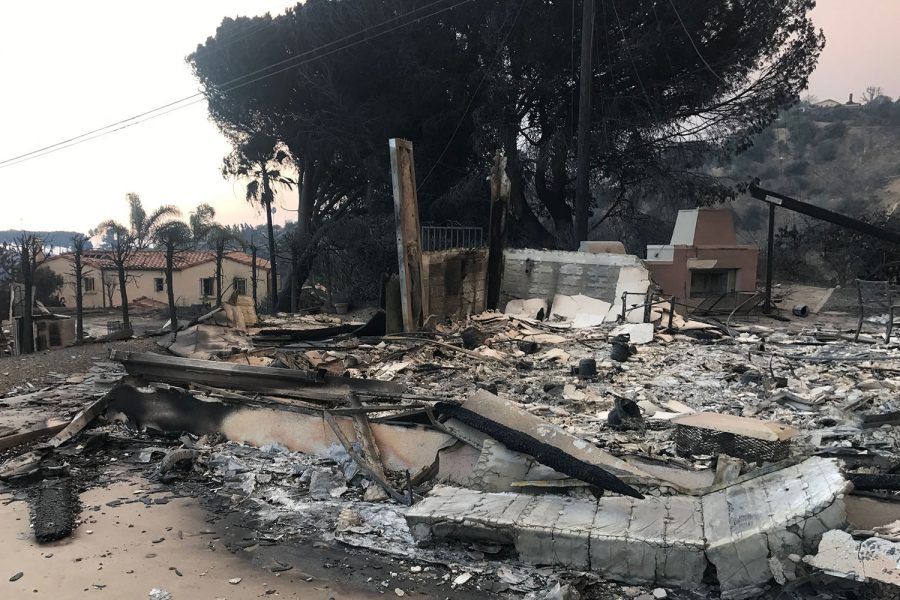 Thomas Fire blazes through Ventura County